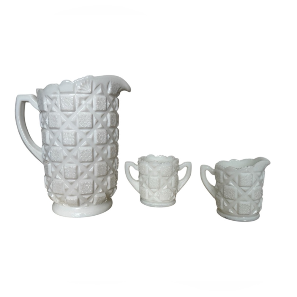 1950s Westmoreland tableware set